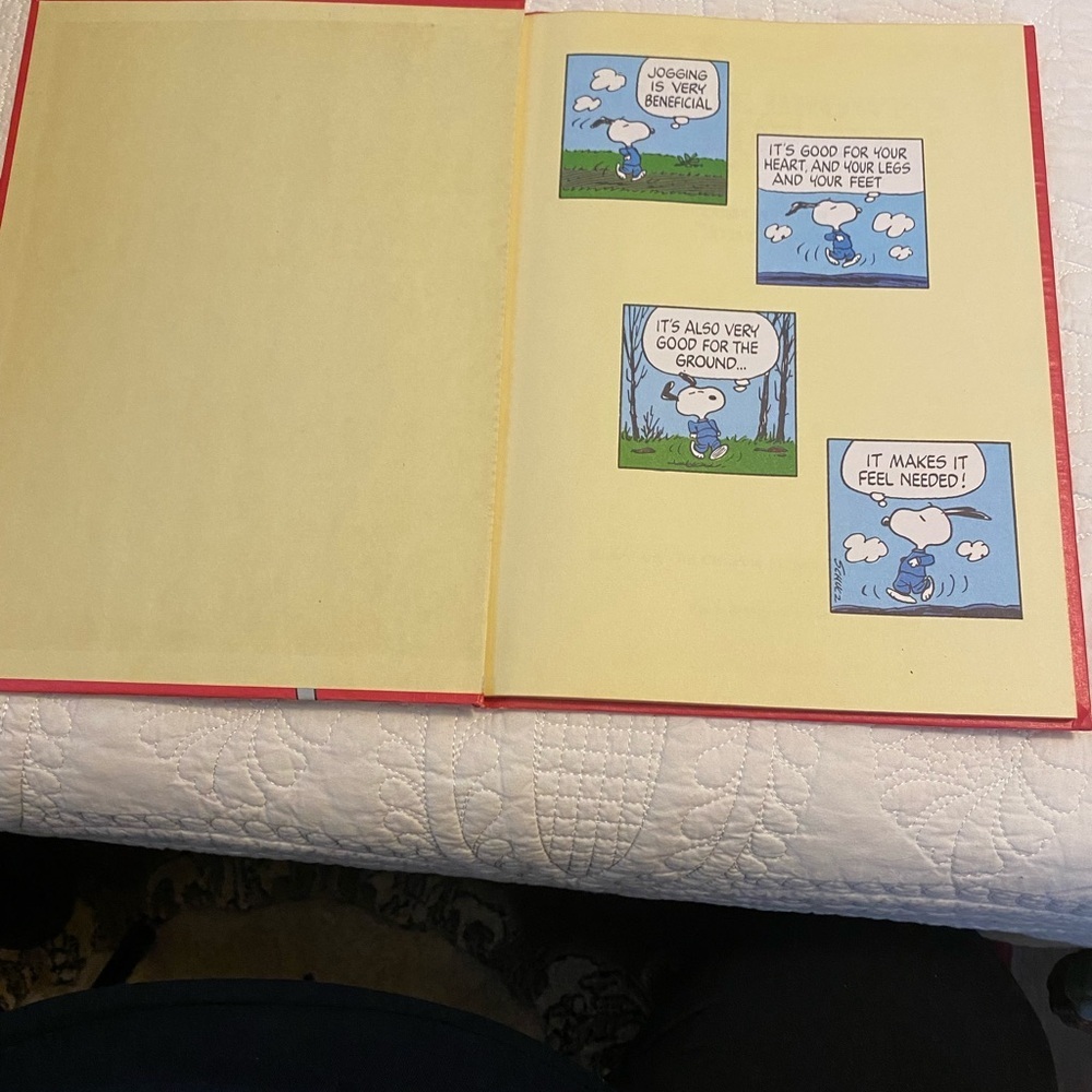 Charlie Brown's 'Cyclopedia Volume 1 Book - Picture 4 of 8